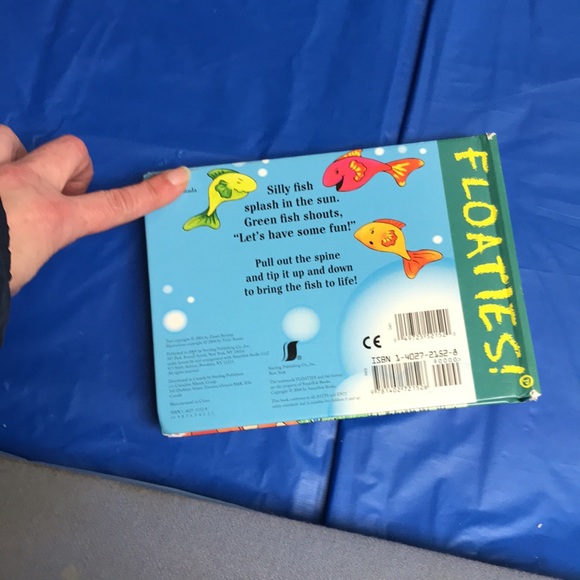 “Fishy Fun” kids board book - Picture 5 of 11